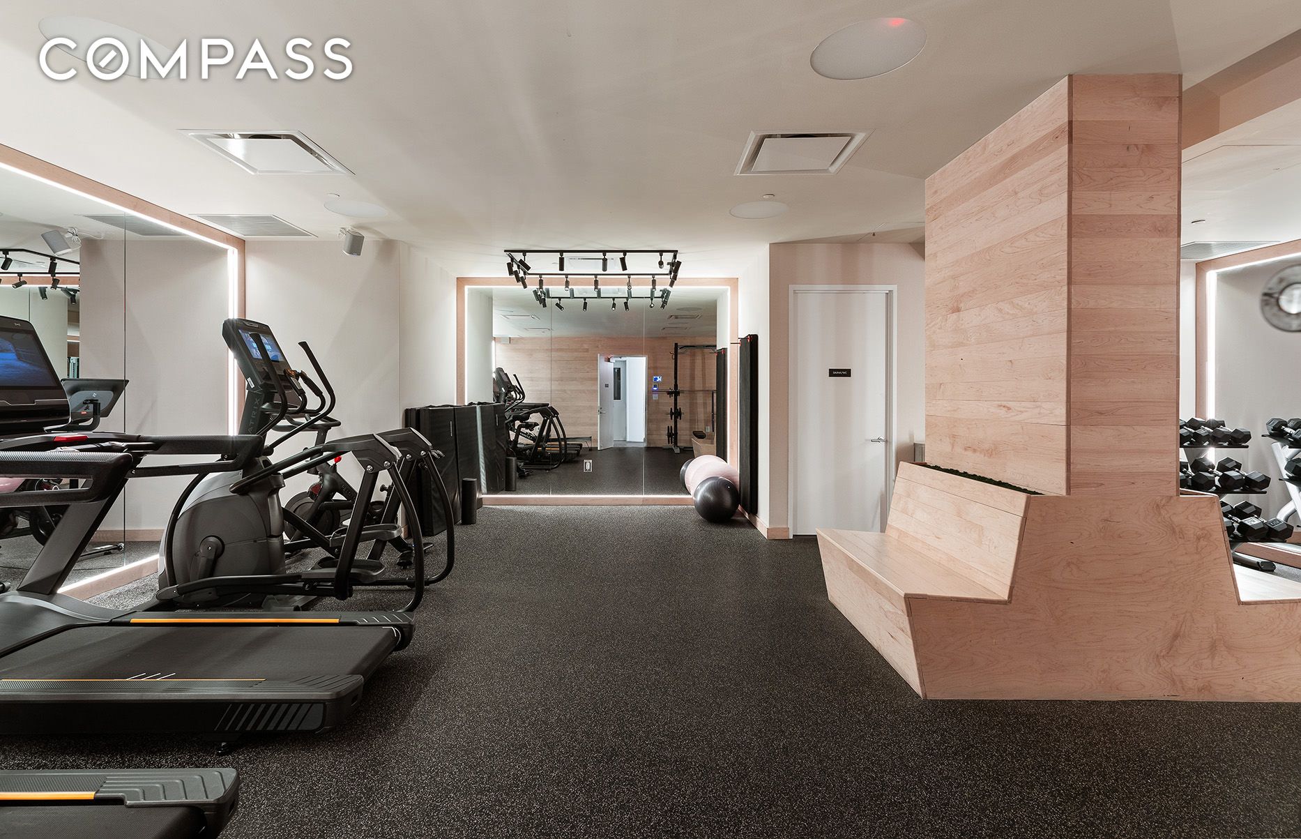 #20 photo, 550 W 29th Street, Chelsea , NY 10001