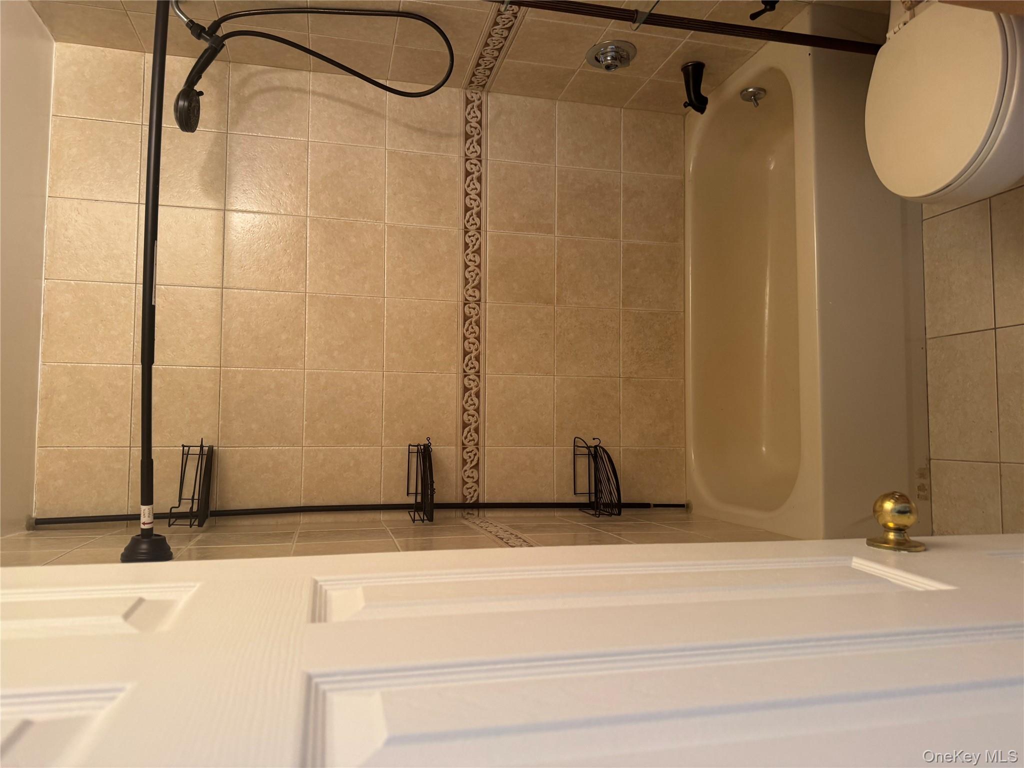 #2 photo, 3177 Wissman Avenue, Bronx , NY 10465