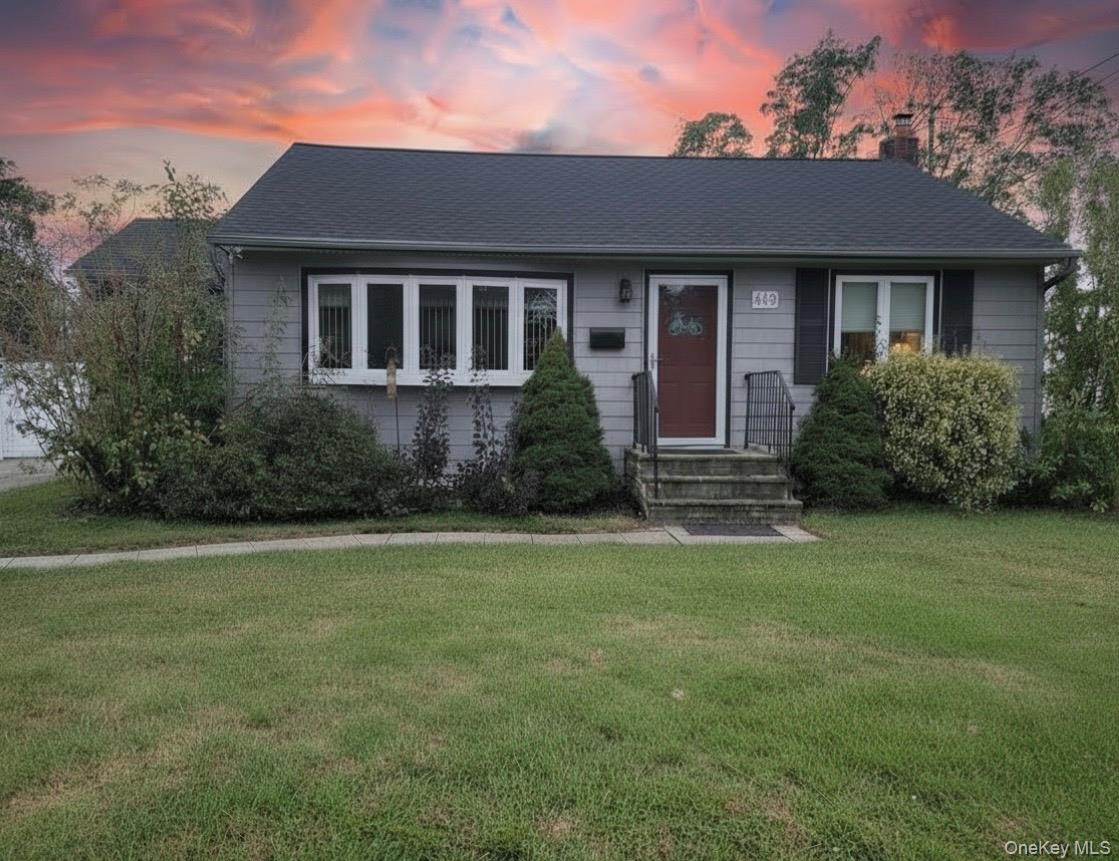 #1 photo, 449 52nd Street, Саффолк ‖ Lindenhurst , NY 11757