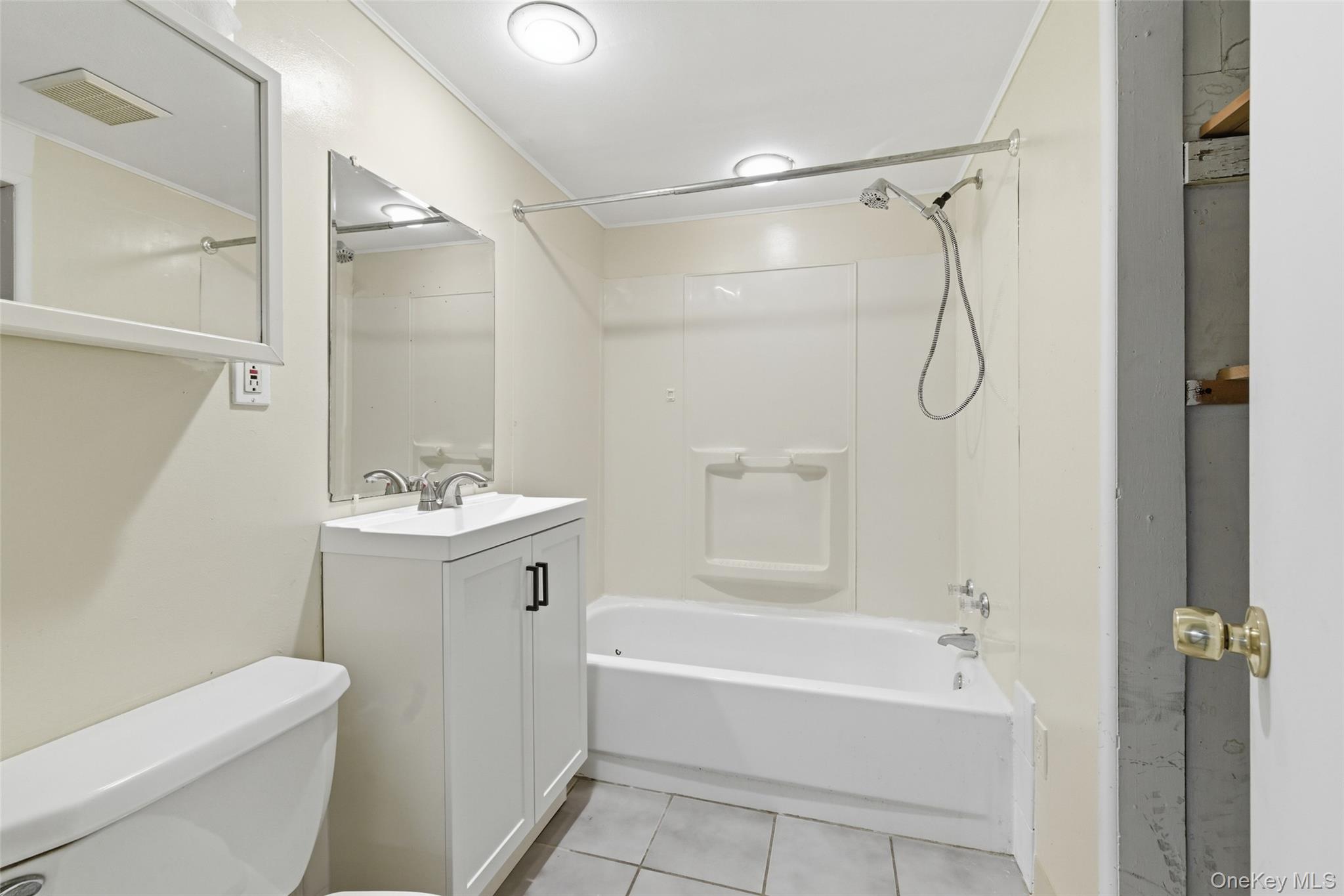 #20 photo, 449 52nd Street, Lindenhurst , NY 11757