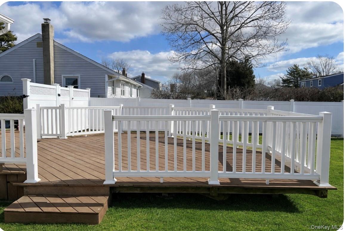 #3 photo, 449 52nd Street, Саффолк ‖ Lindenhurst , NY 11757