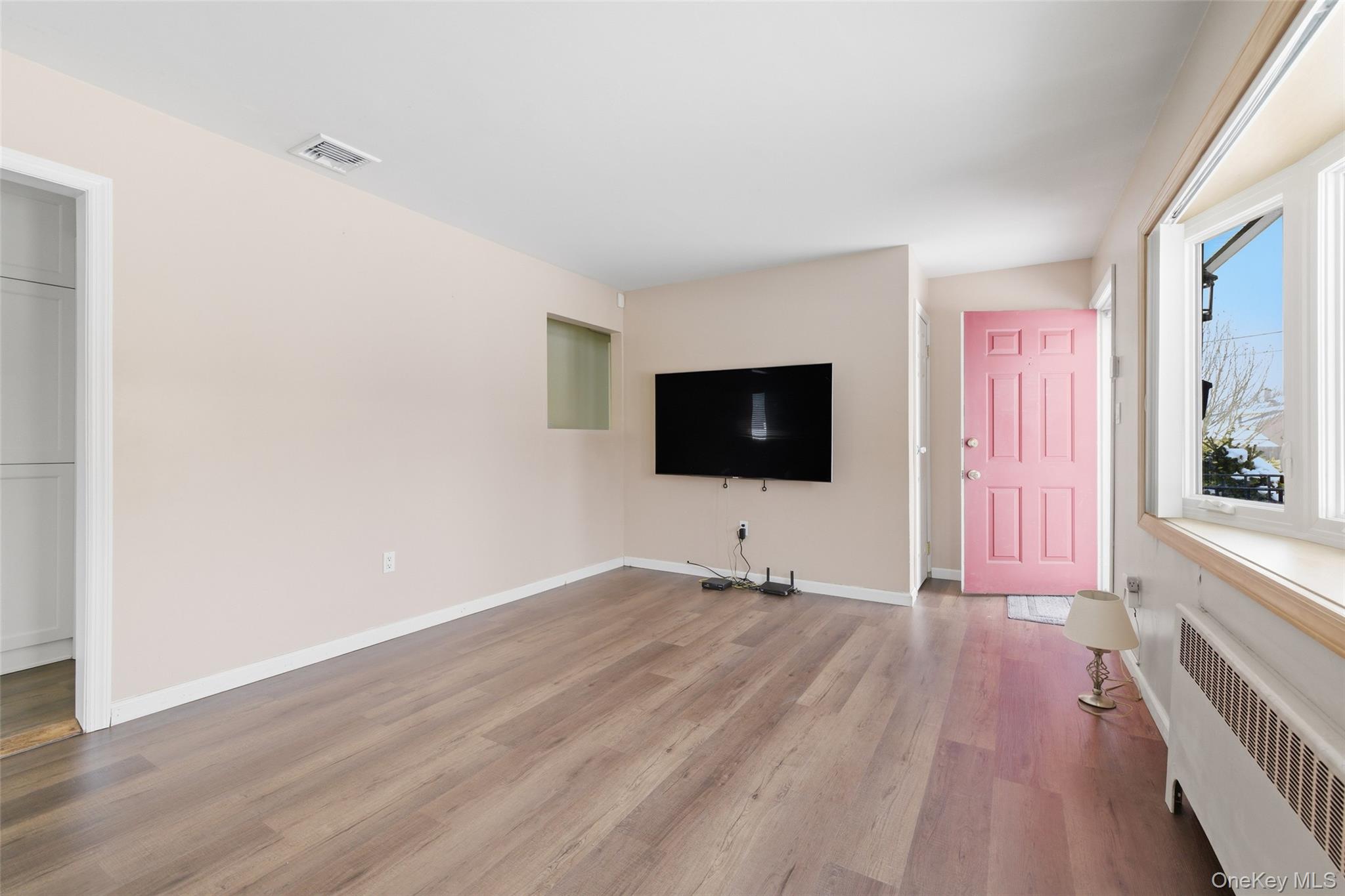 #6 photo, 449 52nd Street, Lindenhurst , NY 11757