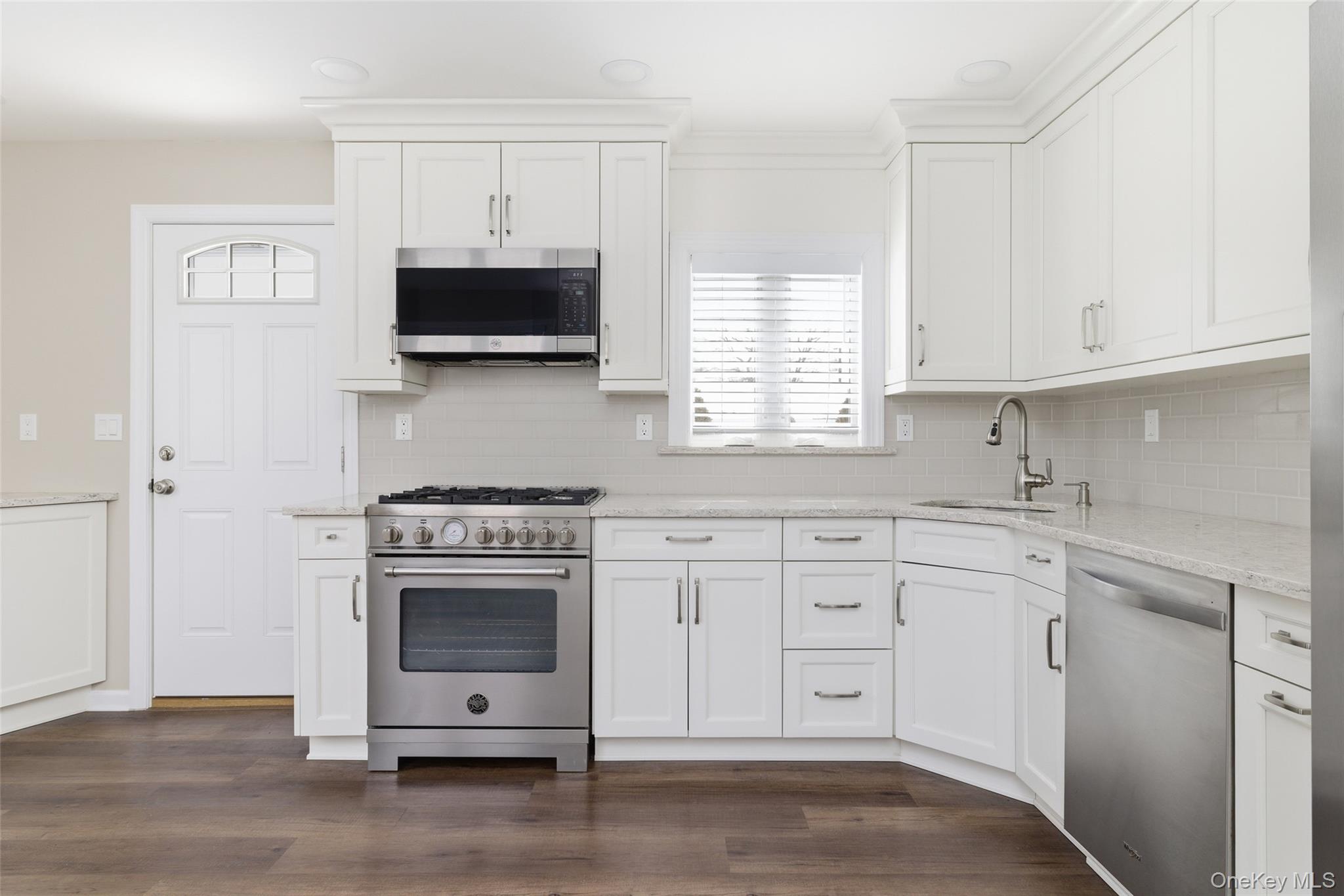 #9 photo, 449 52nd Street, Lindenhurst , NY 11757