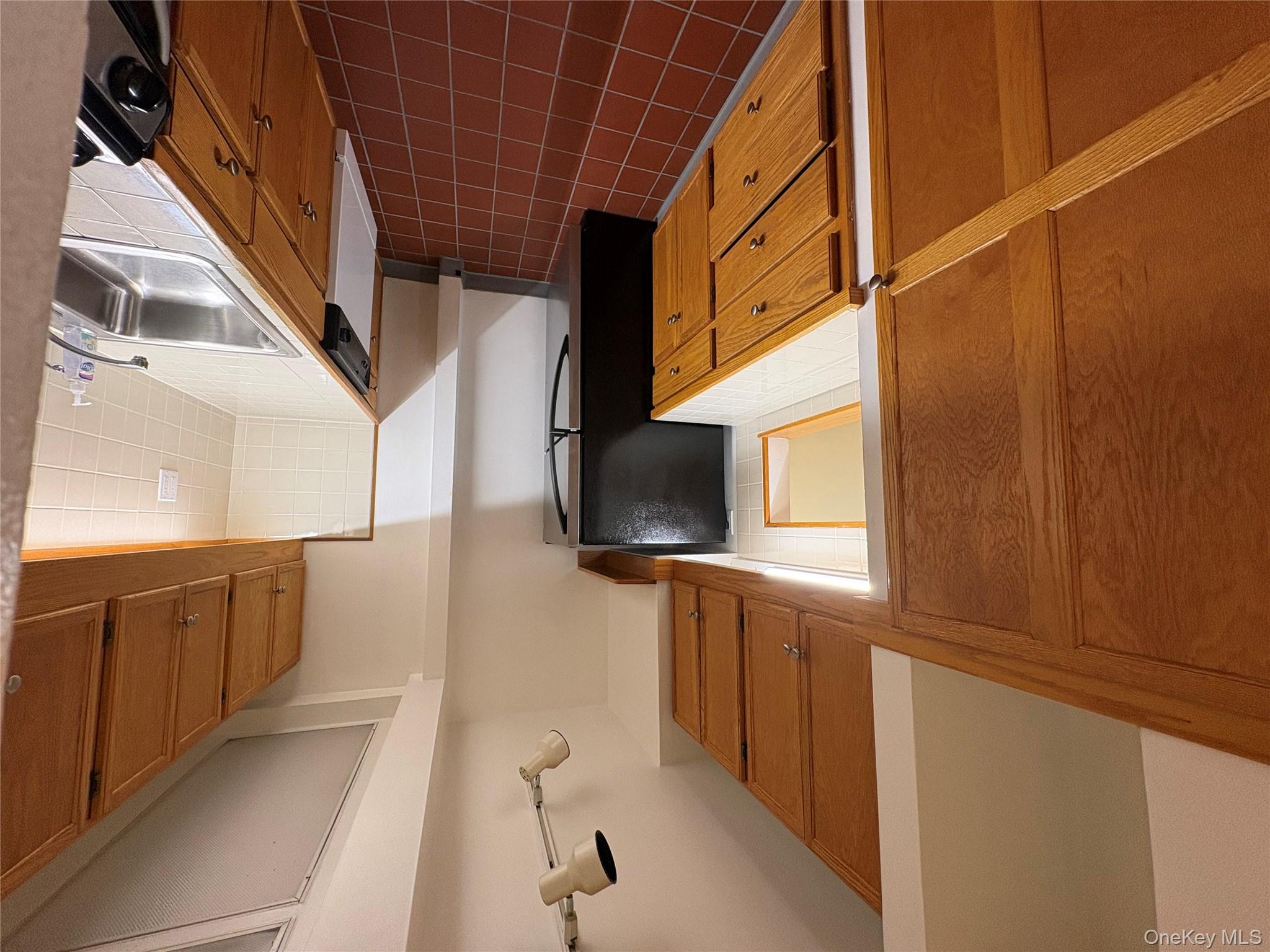 #10 photo, 102-45 67th Rd, קווינס Forest Hills , NY 11375