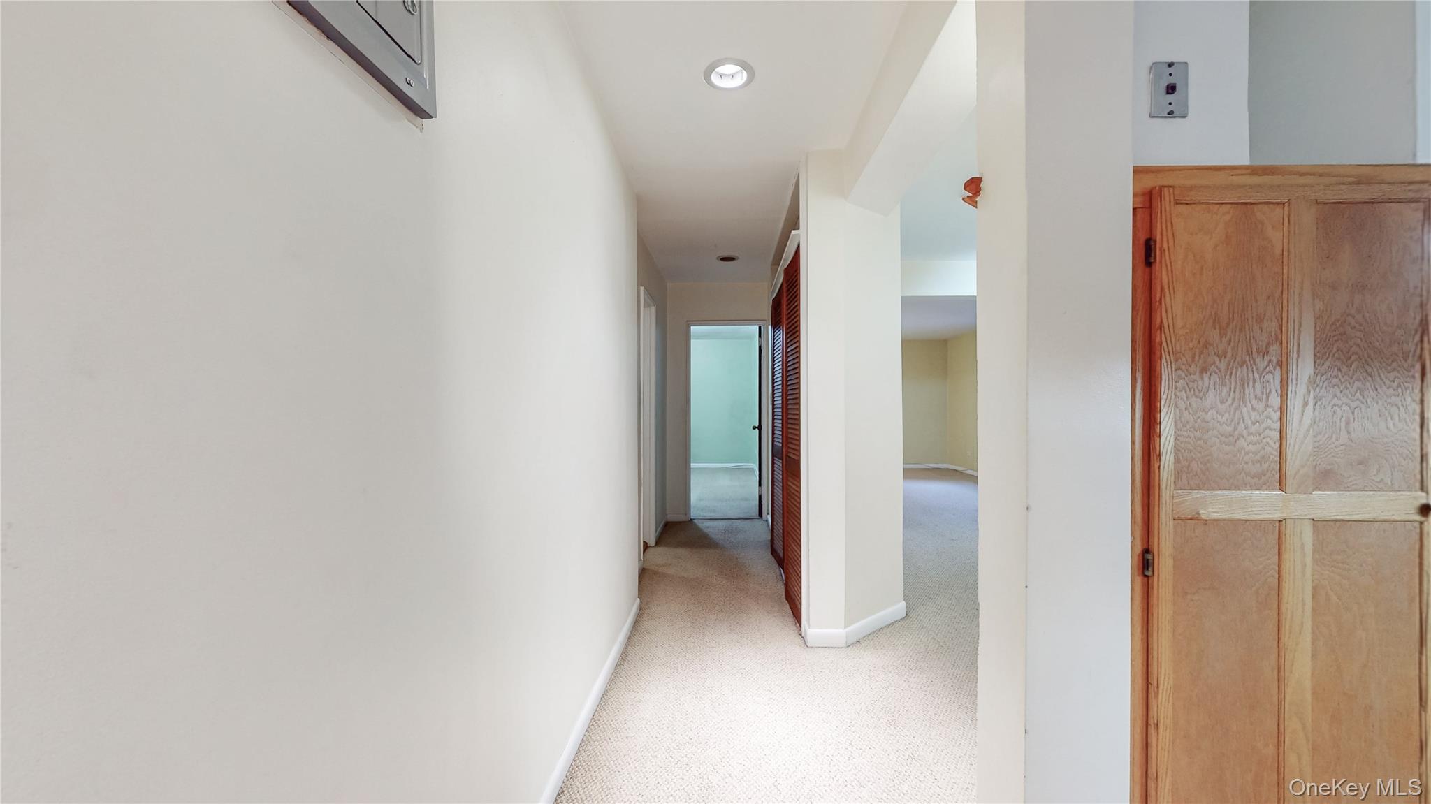 #3 photo, 102-45 67th Rd, קווינס Forest Hills , NY 11375