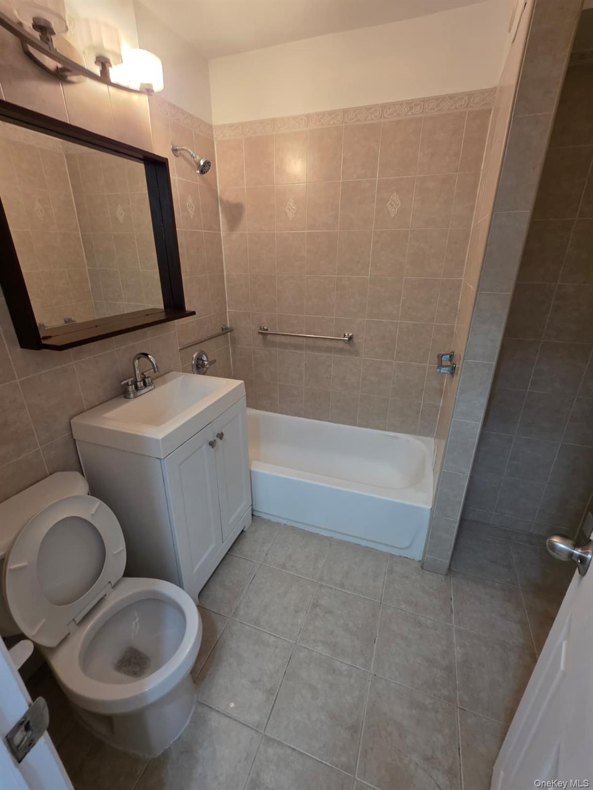 #16 photo, 8470 129th Street, क्यू गार्डन्स Kew Gardens , NY 11415