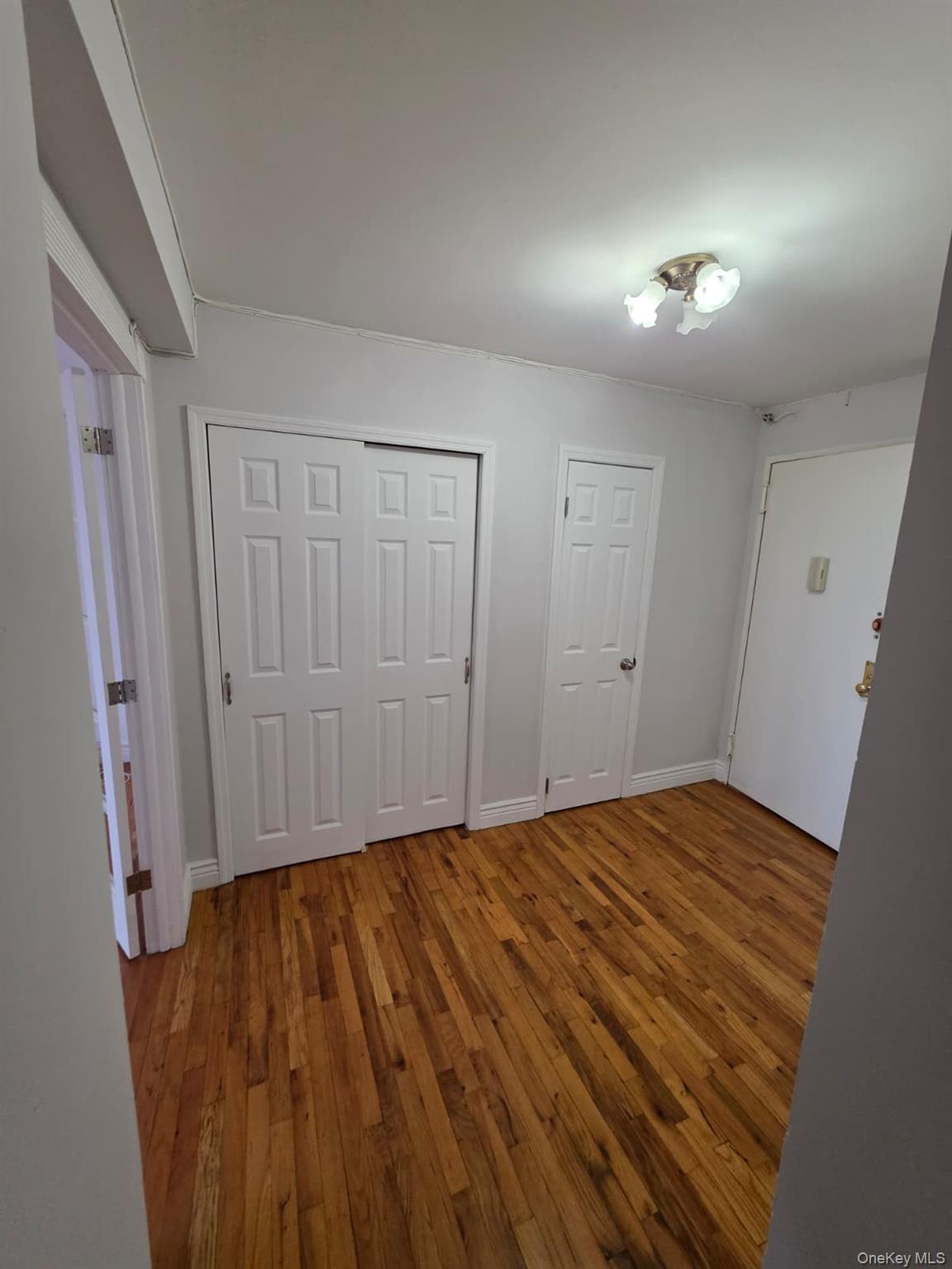 #18 photo, 8470 129th Street, क्यू गार्डन्स Kew Gardens , NY 11415