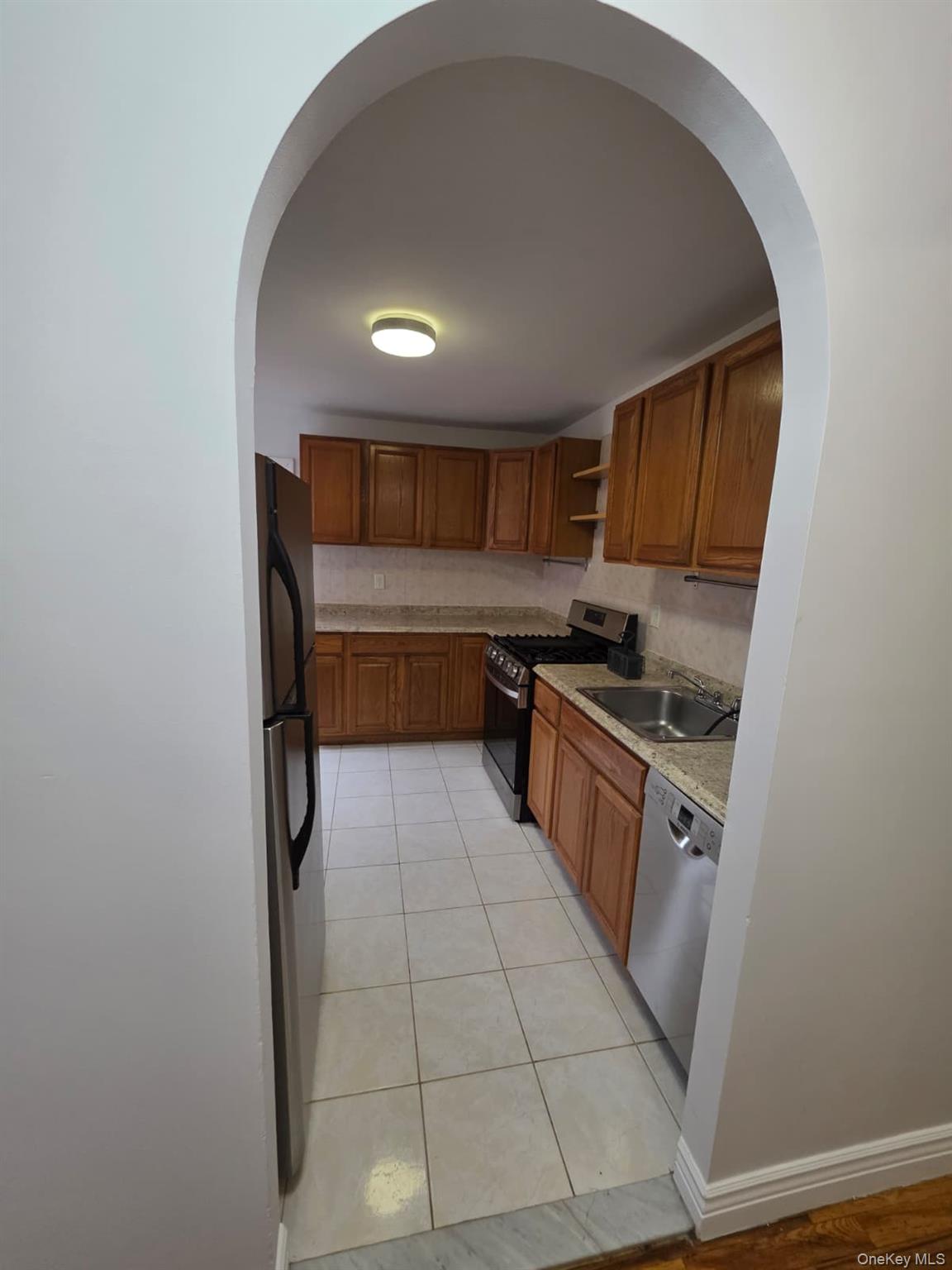 #4 photo, 8470 129th Street, क्यू गार्डन्स Kew Gardens , NY 11415