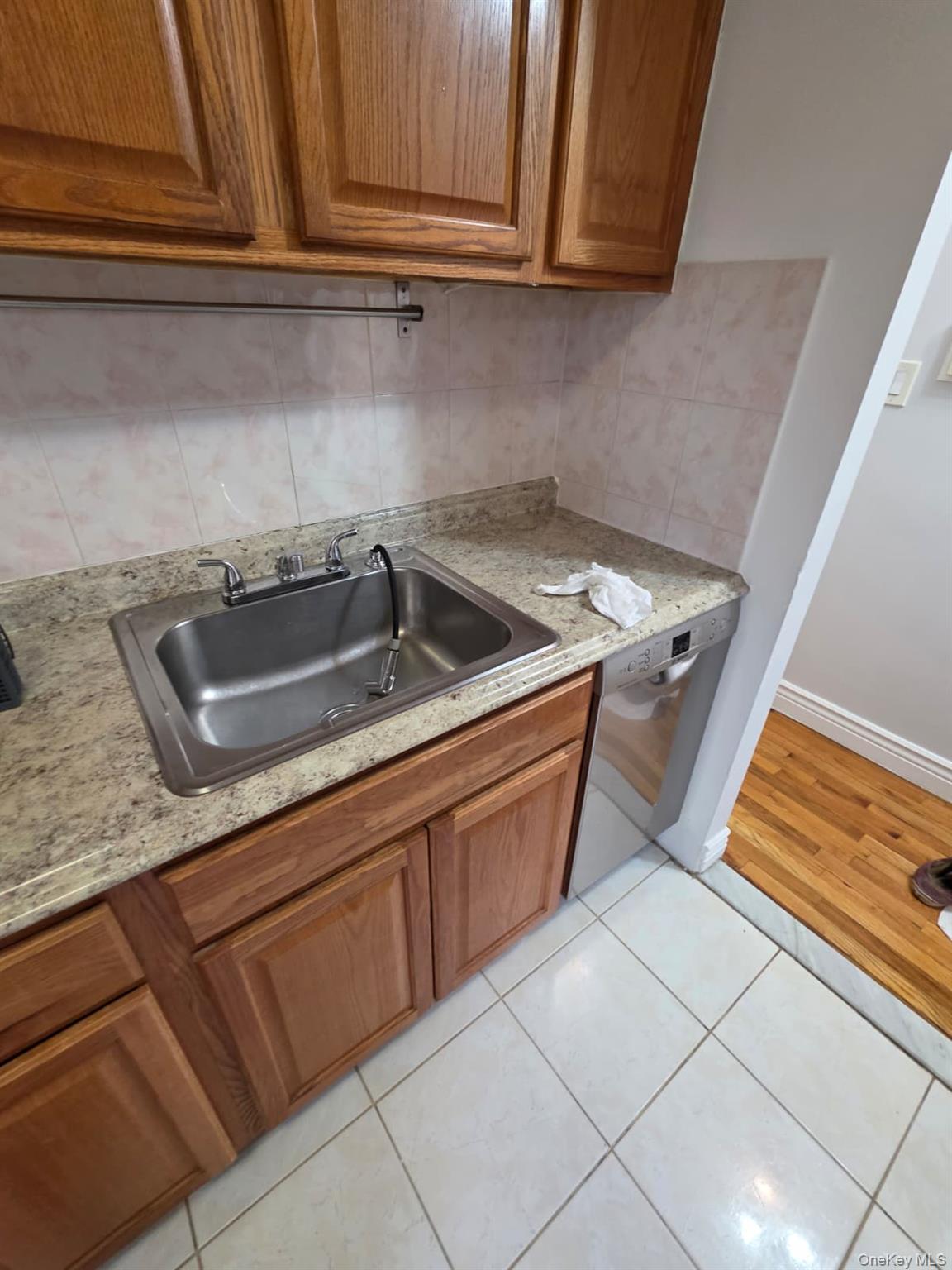 #8 photo, 8470 129th Street, क्यू गार्डन्स Kew Gardens , NY 11415