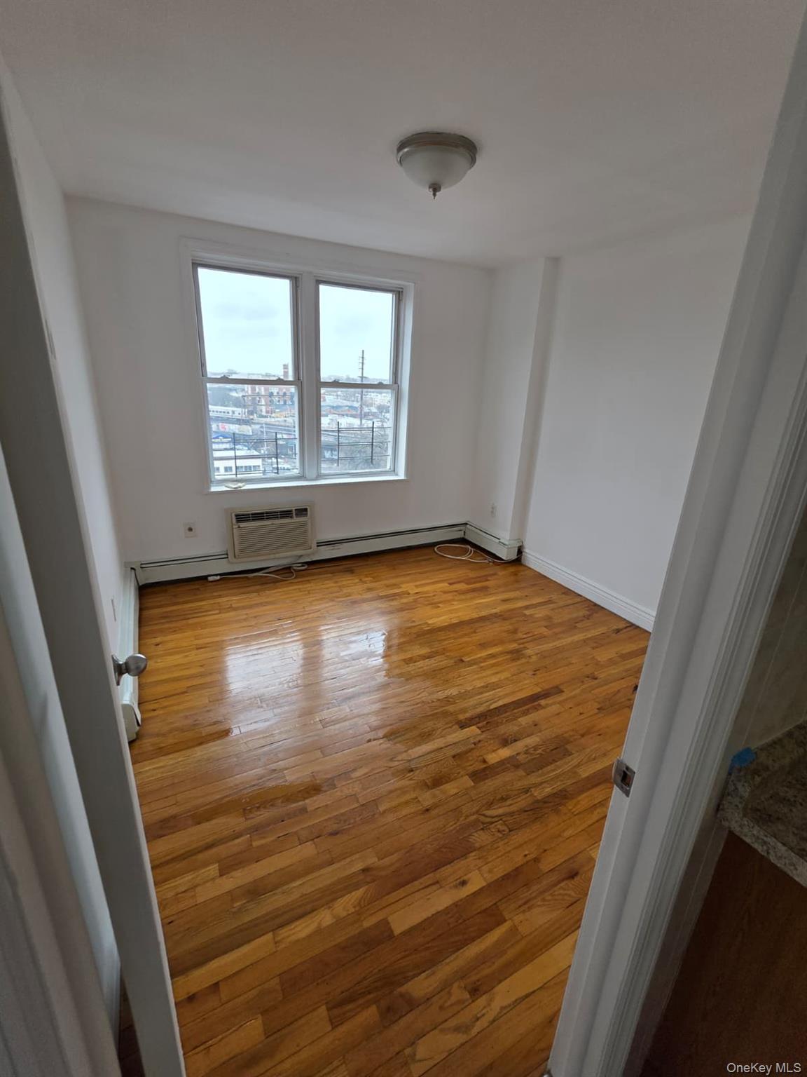 #9 photo, 8470 129th Street, क्यू गार्डन्स Kew Gardens , NY 11415