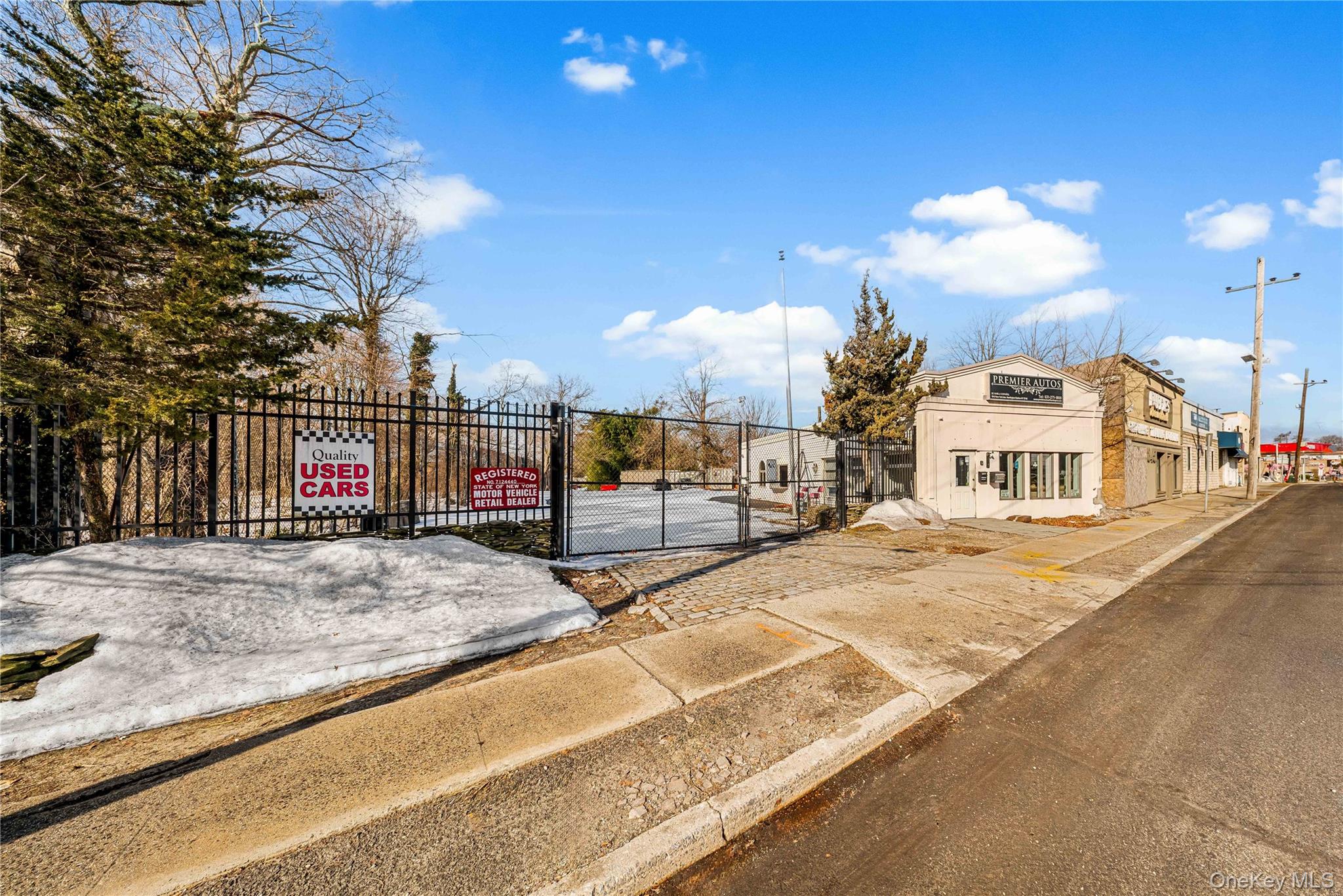 #2 photo, 1849 New York Avenue, מחוז סאפוק Huntington Station , NY 11746