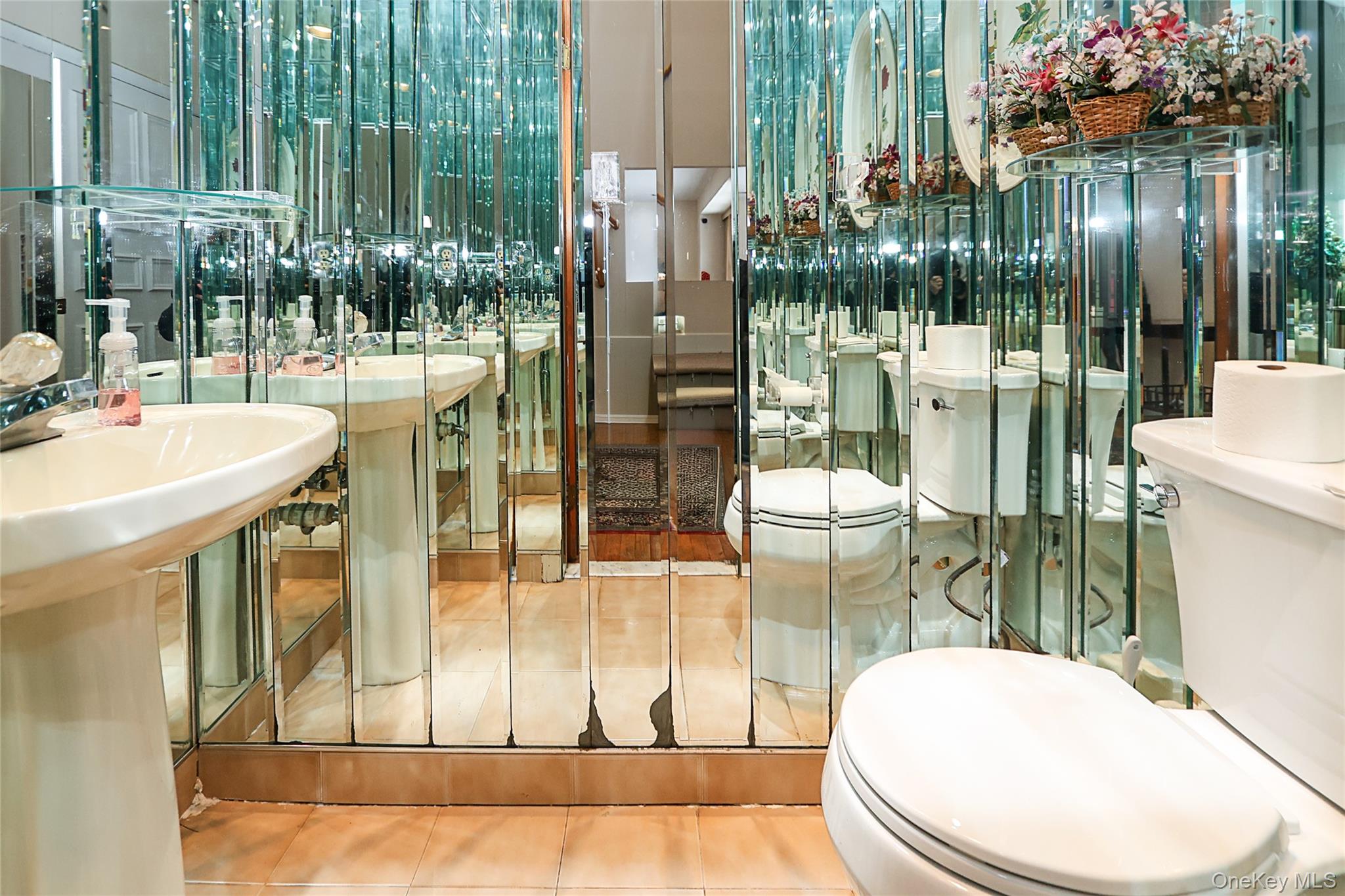 #4 photo, 28 Polo Road, ग्रेट नेक Great Neck , NY 11023