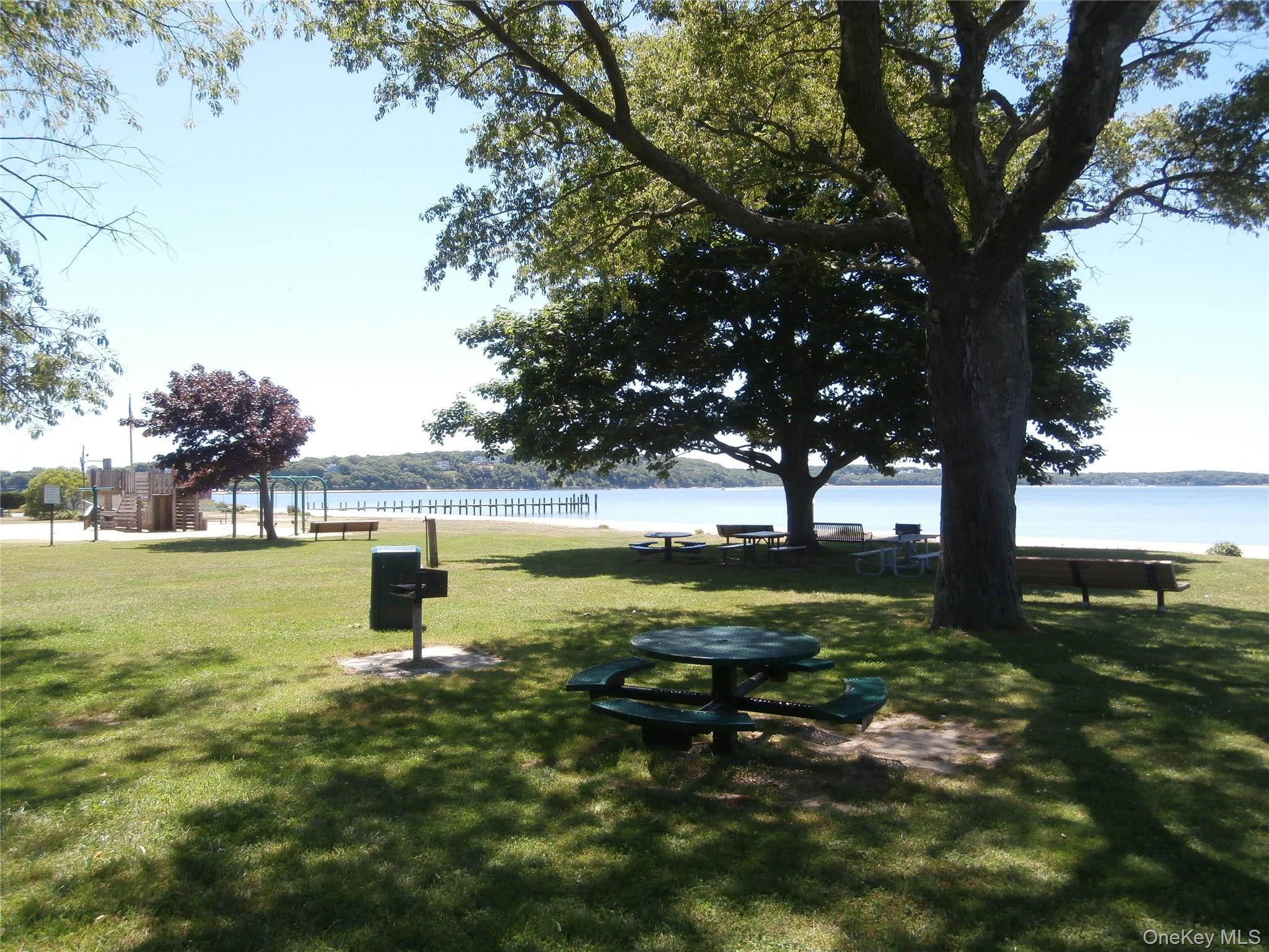 #17 photo, 1000 9th Street, Greenport , NY 11944