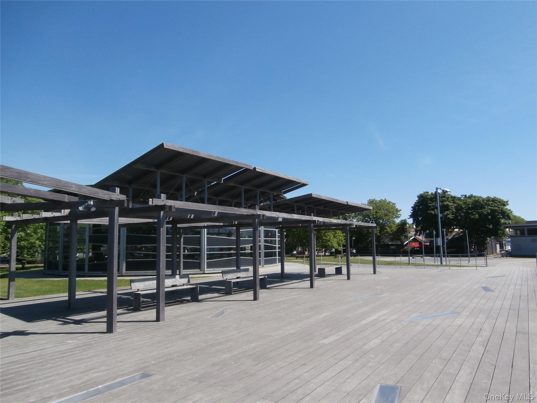 #19 photo, 1000 9th Street, Greenport , NY 11944