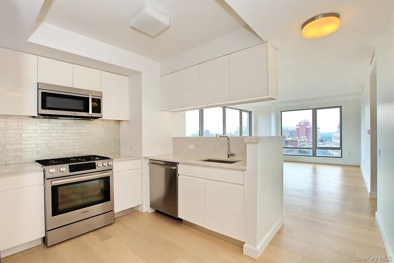 #10 photo, 138-35 39th Avenue, फ्लशिंग Flushing , NY 11354