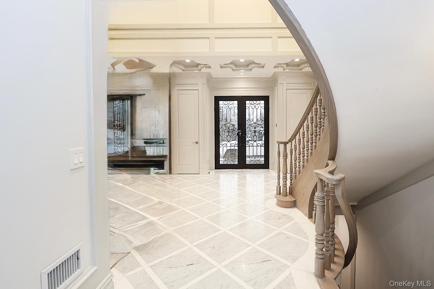 #3 photo, 19 Gilbert Road, ग्रेट नेक Great Neck , NY 11024