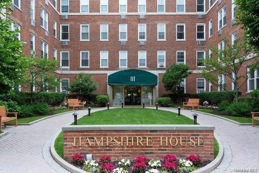 #1 photo, 111 7th Street, गार्डन सिटी Garden City , NY 11530