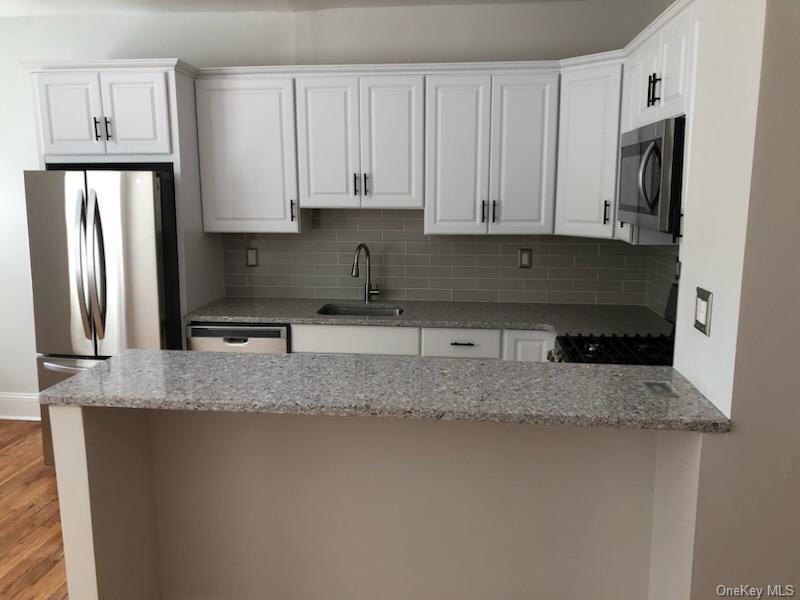 #3 photo, 111 7th Street, गार्डन सिटी Garden City , NY 11530