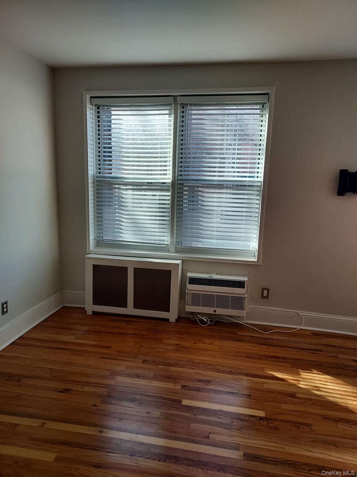 #5 photo, 111 7th Street, गार्डन सिटी Garden City , NY 11530