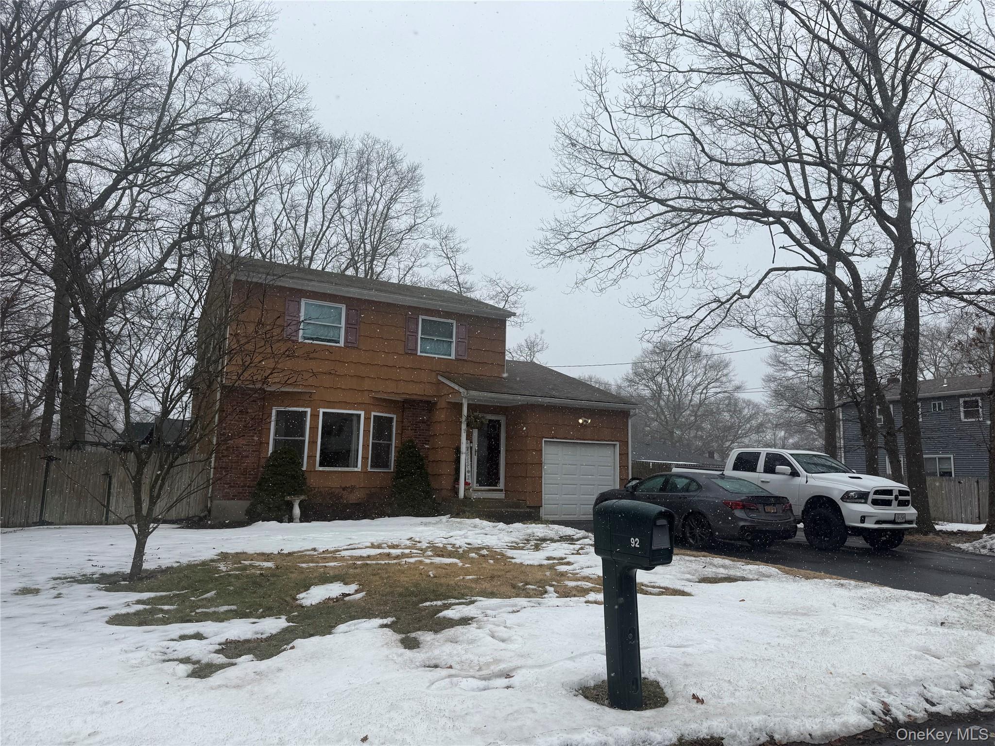 #1 photo, 92 Southaven Avenue, 롱 아일랜드 Mastic , NY 11950