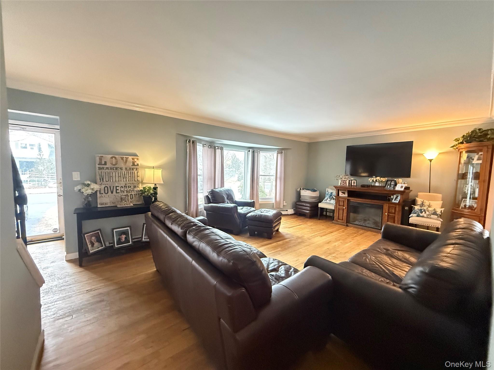 #4 photo, 92 Southaven Avenue, 롱 아일랜드 Mastic , NY 11950