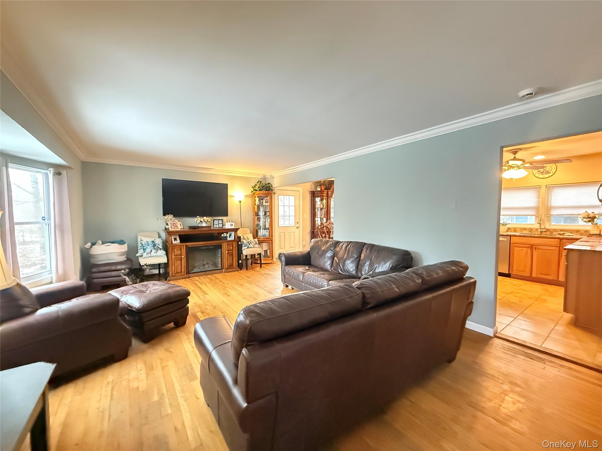 #6 photo, 92 Southaven Avenue, 롱 아일랜드 Mastic , NY 11950