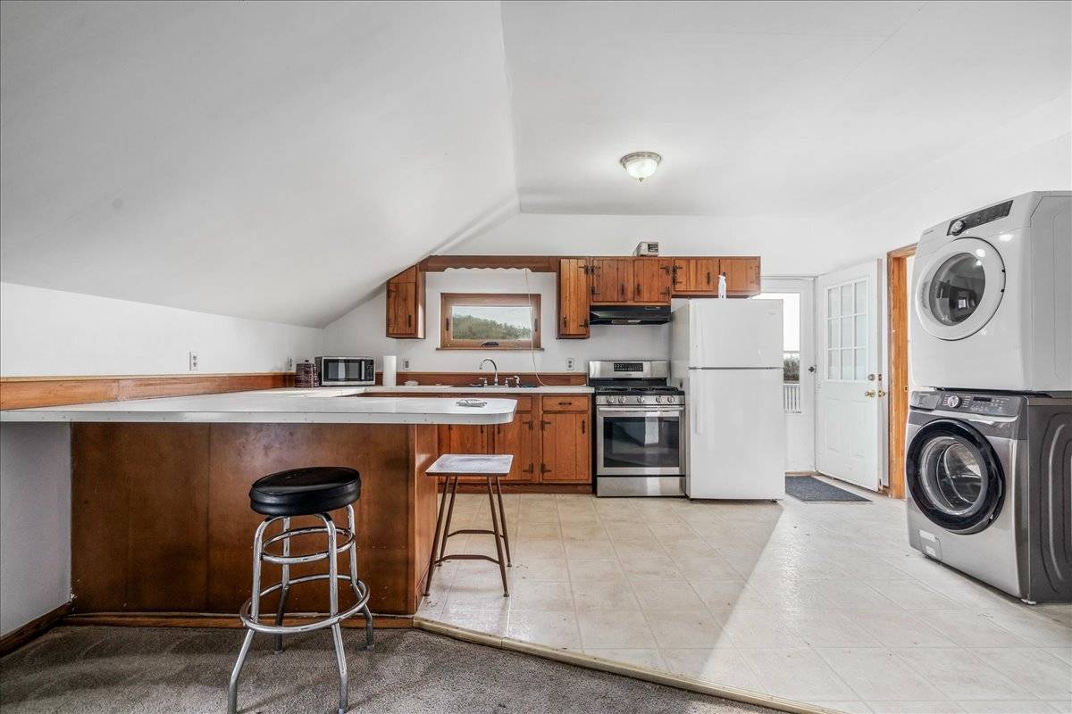 #33 photo, 42 Old Schuylerville Rd, Greenwich , NY 12834