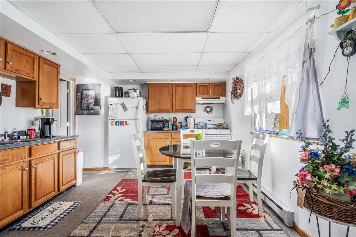 #40 photo, 42 Old Schuylerville Rd, Greenwich , NY 12834