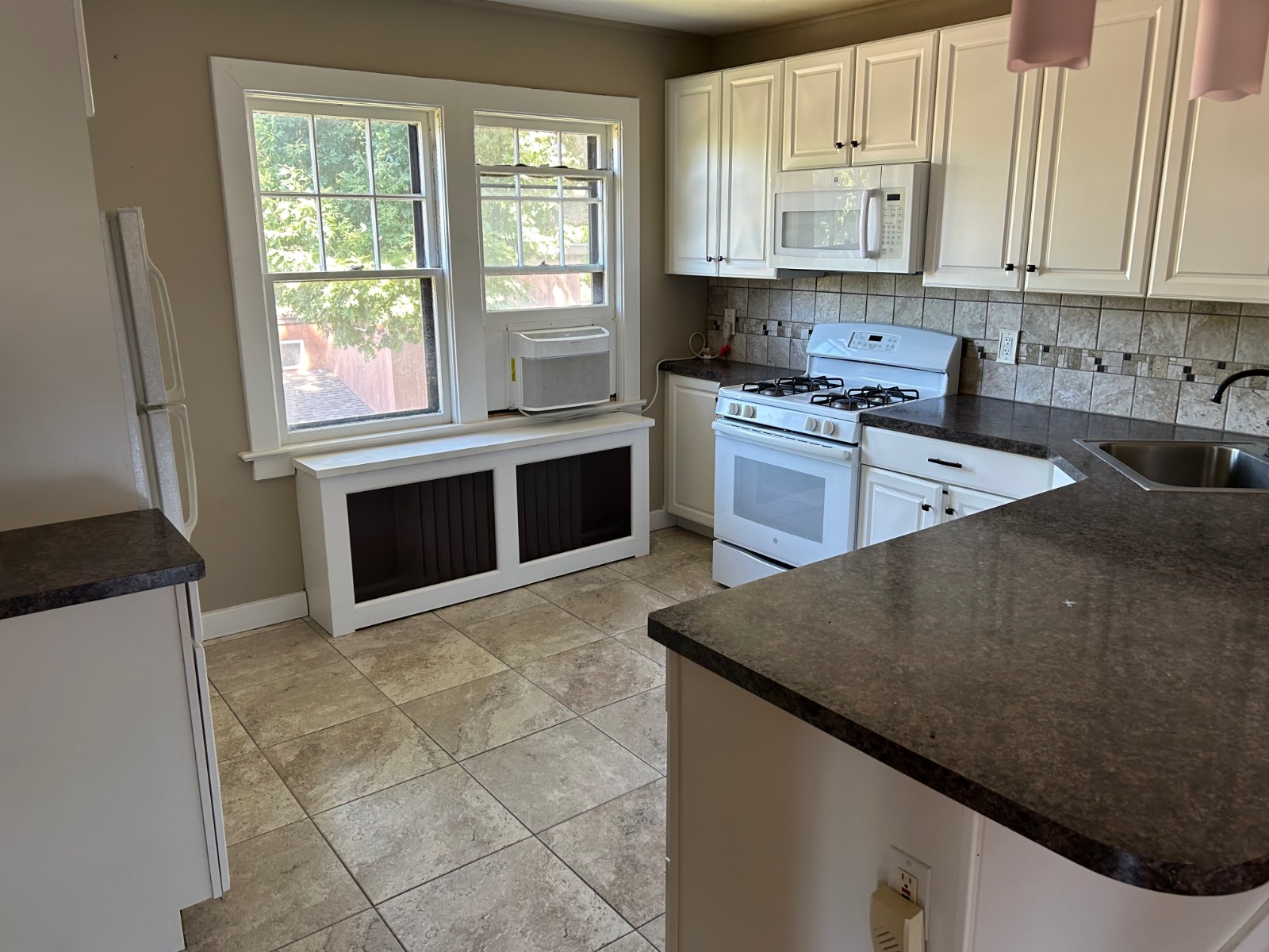 #2 photo, 11 Elliot Pl, Glen Cove , NY 11542