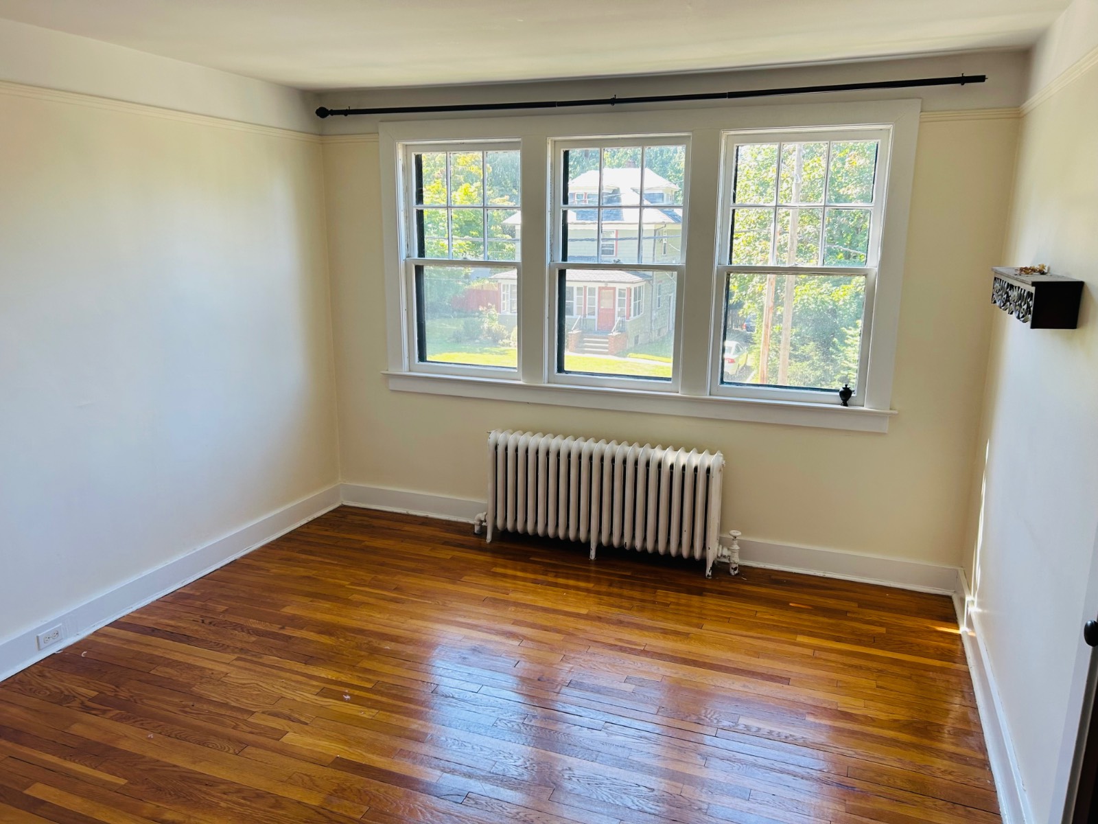 #4 photo, 11 Elliot Pl, Glen Cove , NY 11542