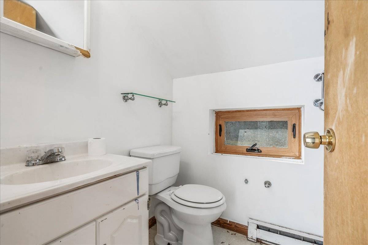 #31 photo, 42 Old Schuylerville Rd, Greenwich , NY 12834