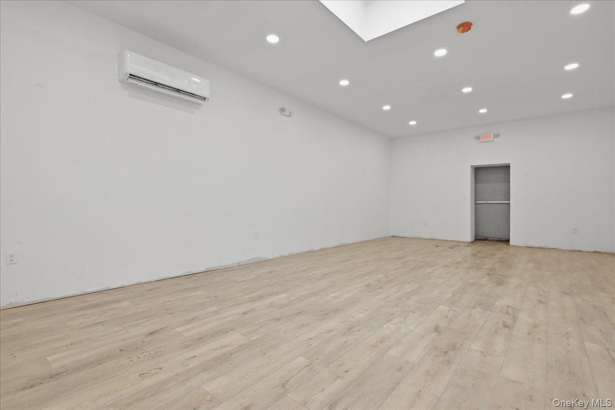 #11 photo, 1621-1623 Grand Avenue, Baldwin , NY 11510