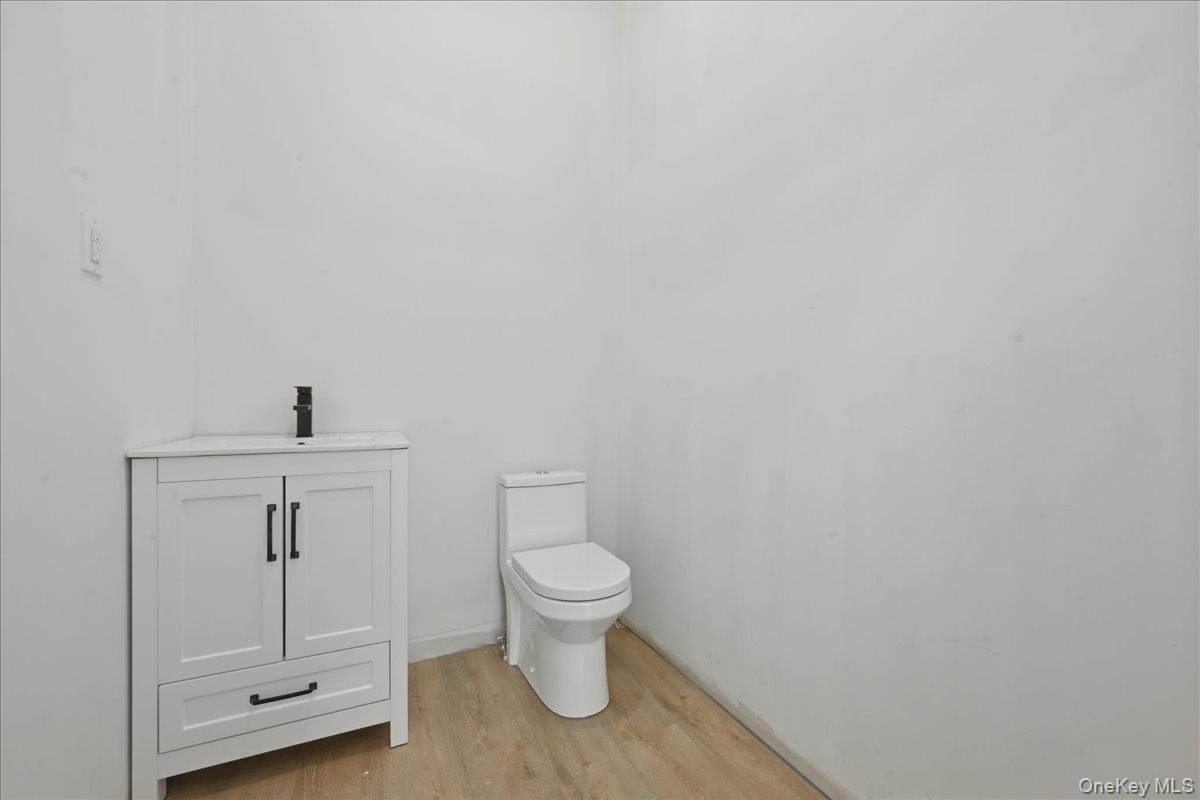 #14 photo, 1621-1623 Grand Avenue, Baldwin , NY 11510