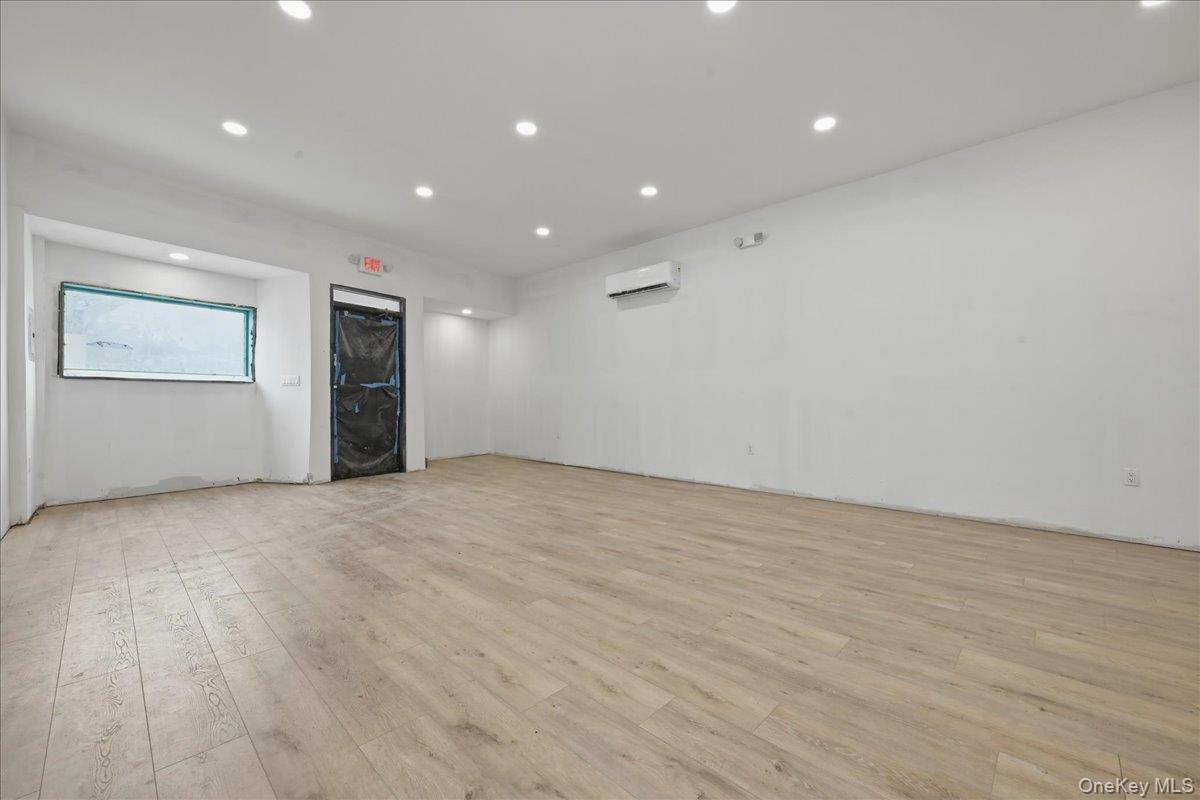 #8 photo, 1621-1623 Grand Avenue, Baldwin , NY 11510