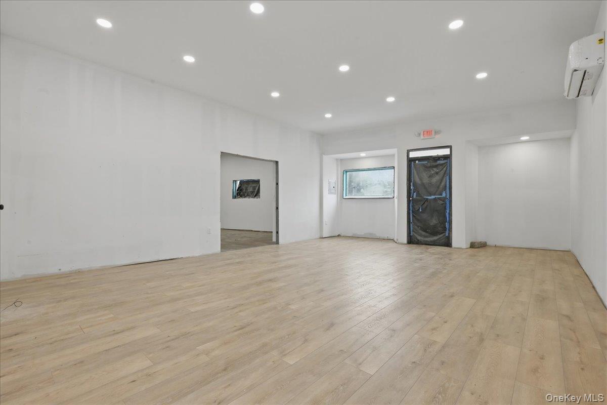 #9 photo, 1621-1623 Grand Avenue, Baldwin , NY 11510