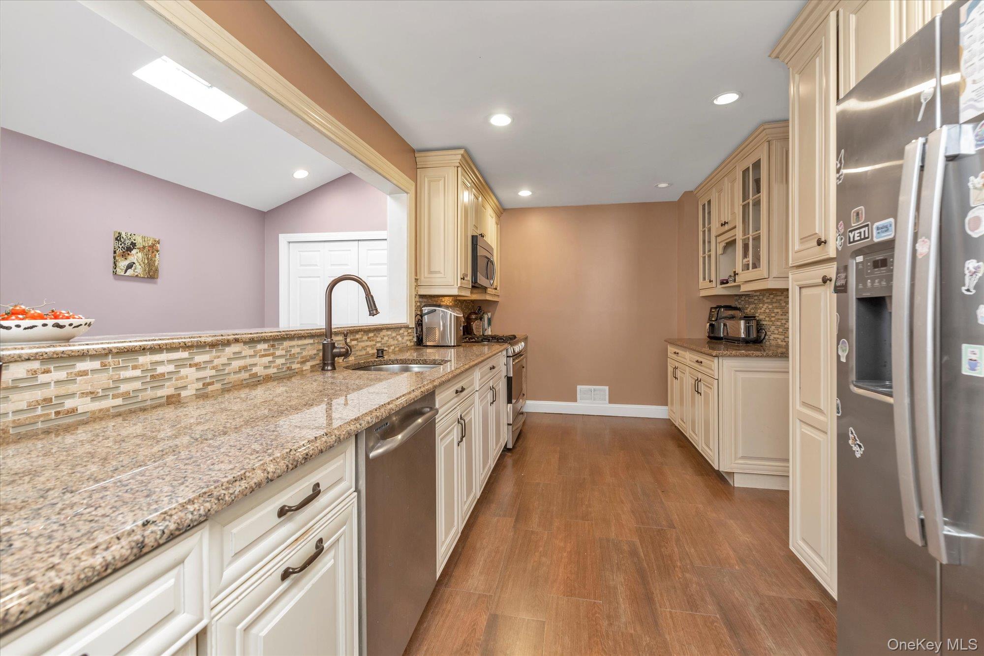 #3 photo, 528 Carpenter Avenue, Oceanside , NY 11572