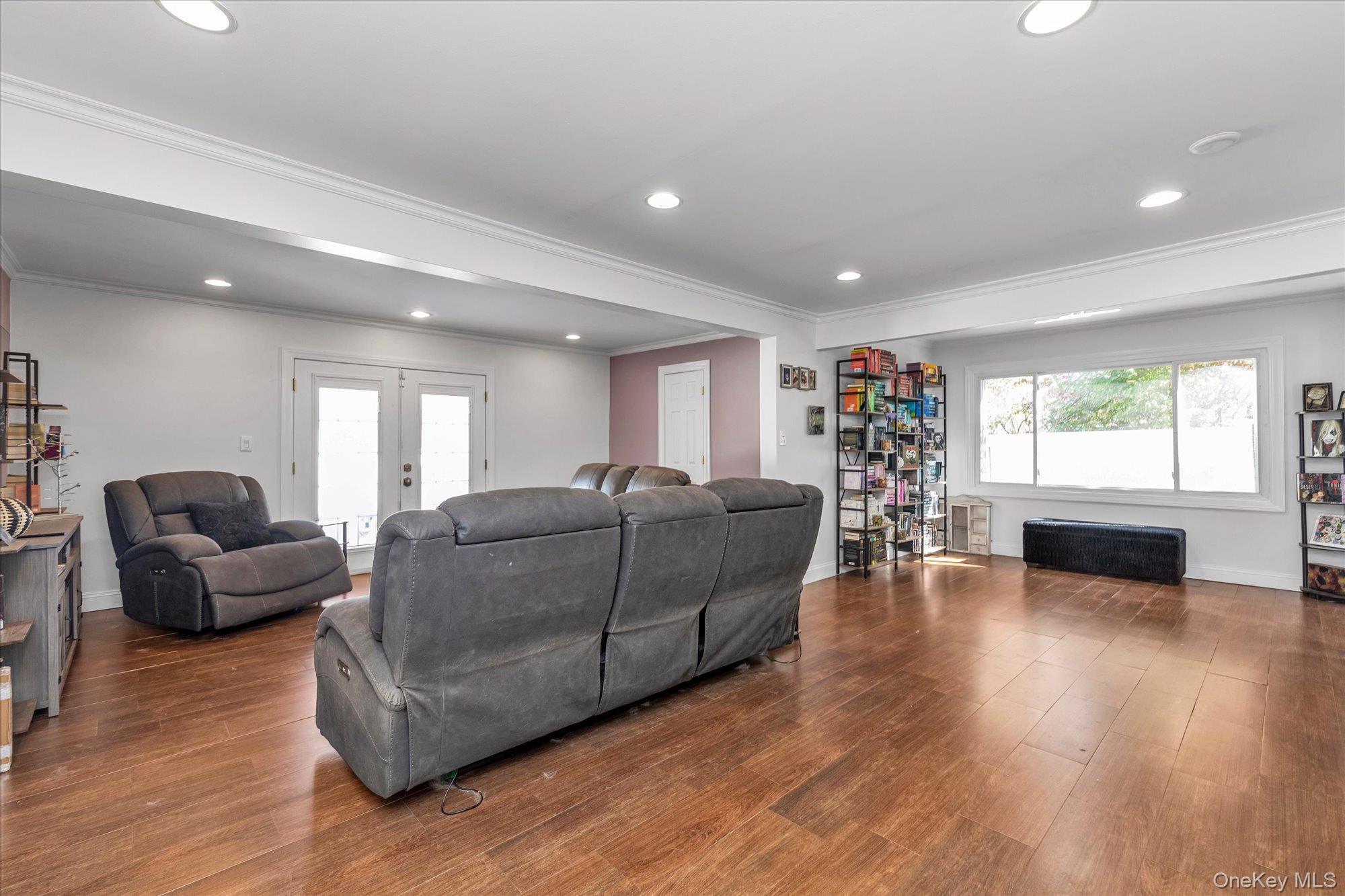 #4 photo, 528 Carpenter Avenue, Oceanside , NY 11572