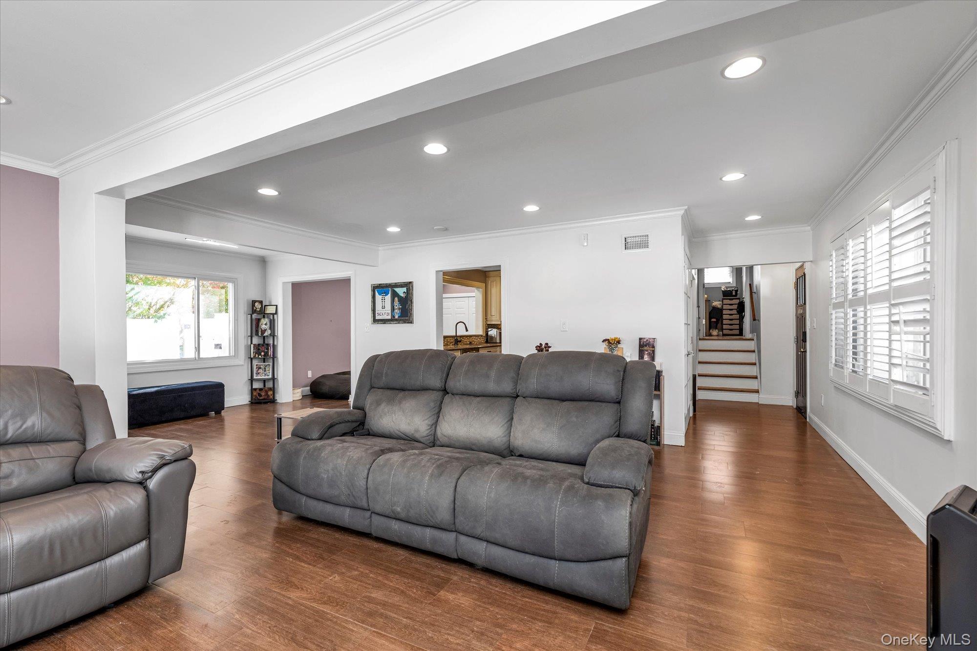 #6 photo, 528 Carpenter Avenue, Oceanside , NY 11572