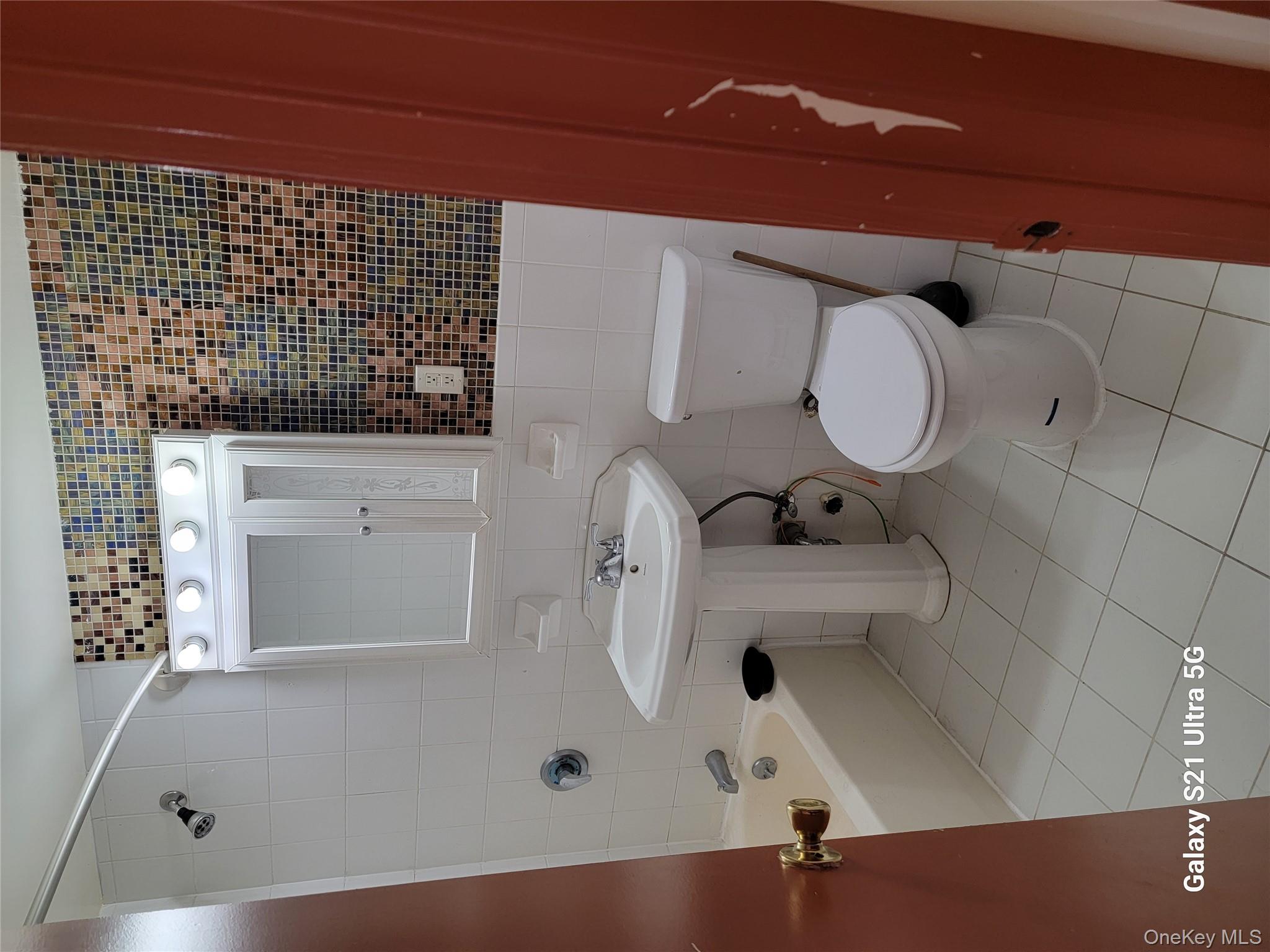 #10 photo, 48-82 37th Street, Long Island City , NY 11101