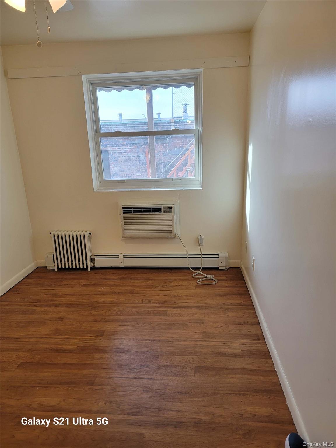 #18 photo, 48-82 37th Street, Long Island City , NY 11101