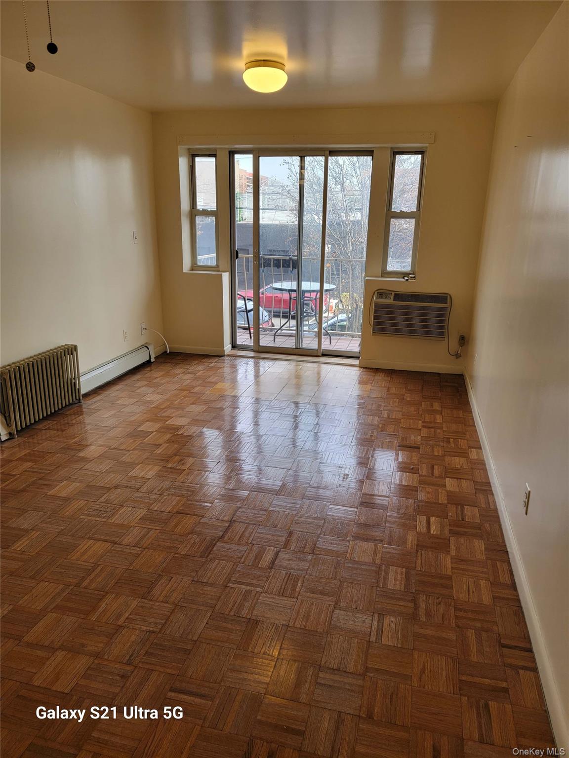 #3 photo, 48-82 37th Street, Long Island City , NY 11101