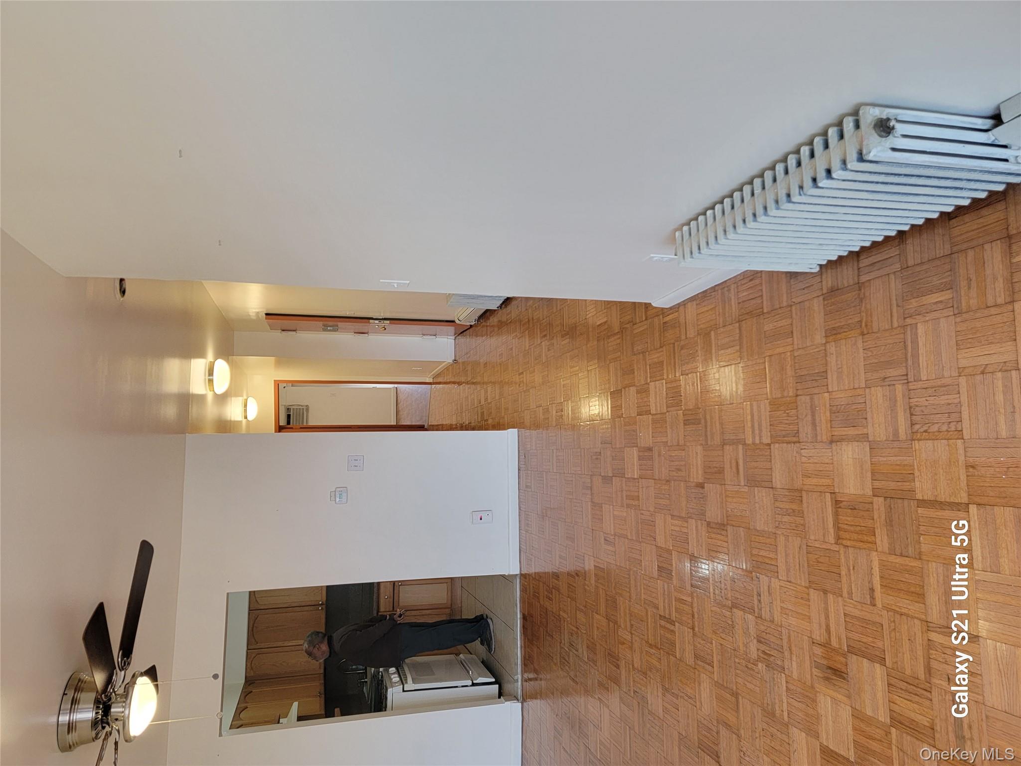 #4 photo, 48-82 37th Street, Long Island City , NY 11101