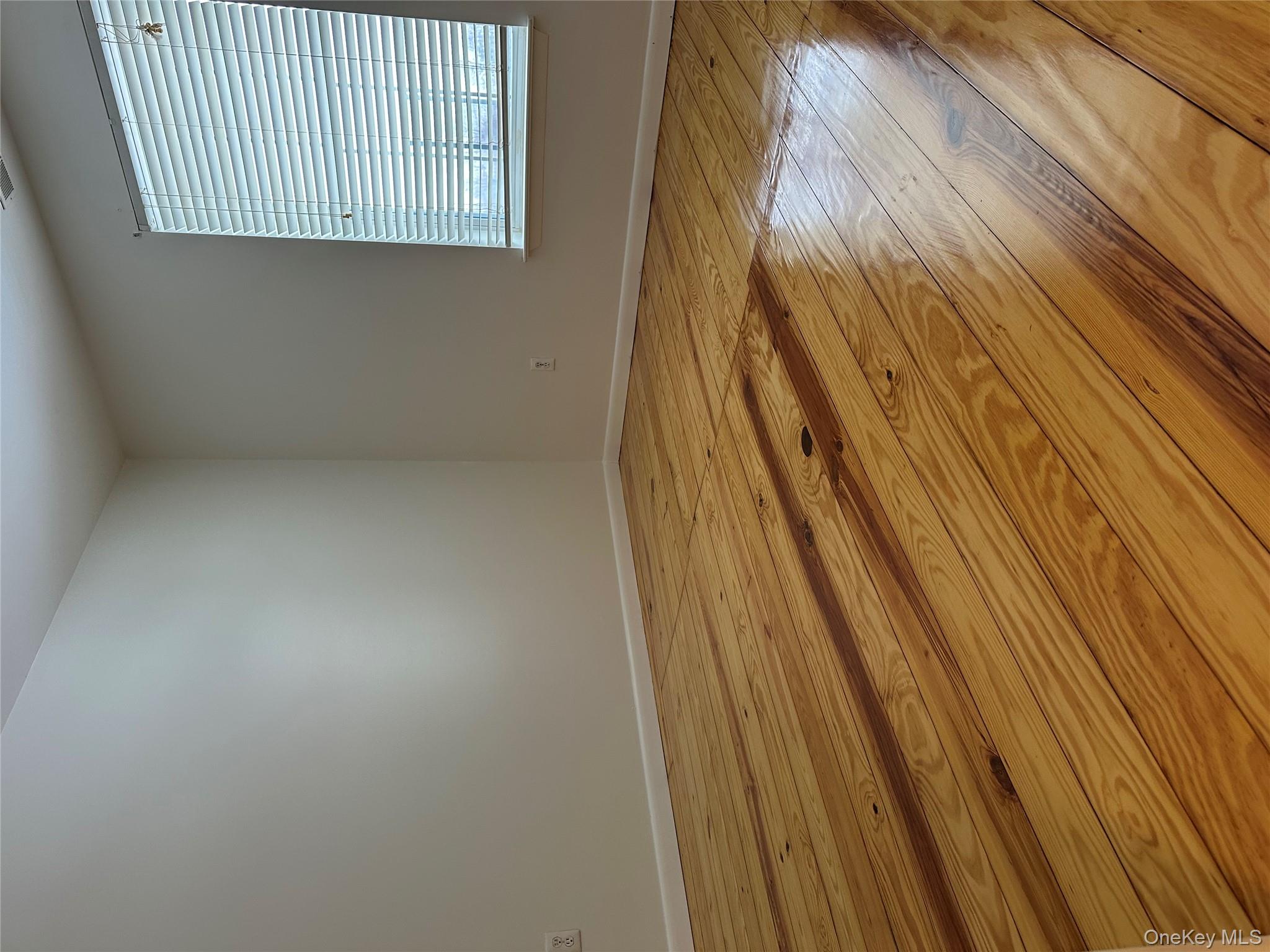 #10 photo, 4 Marian Court, Warwick , NY 10990