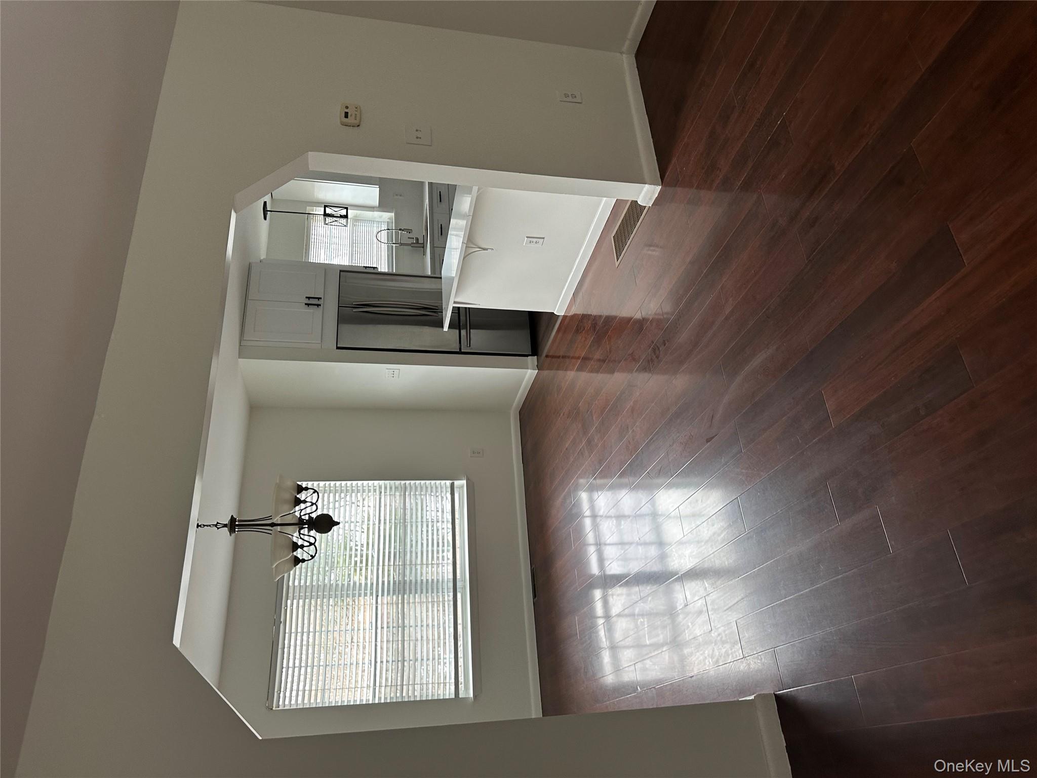 #6 photo, 4 Marian Court, Warwick , NY 10990