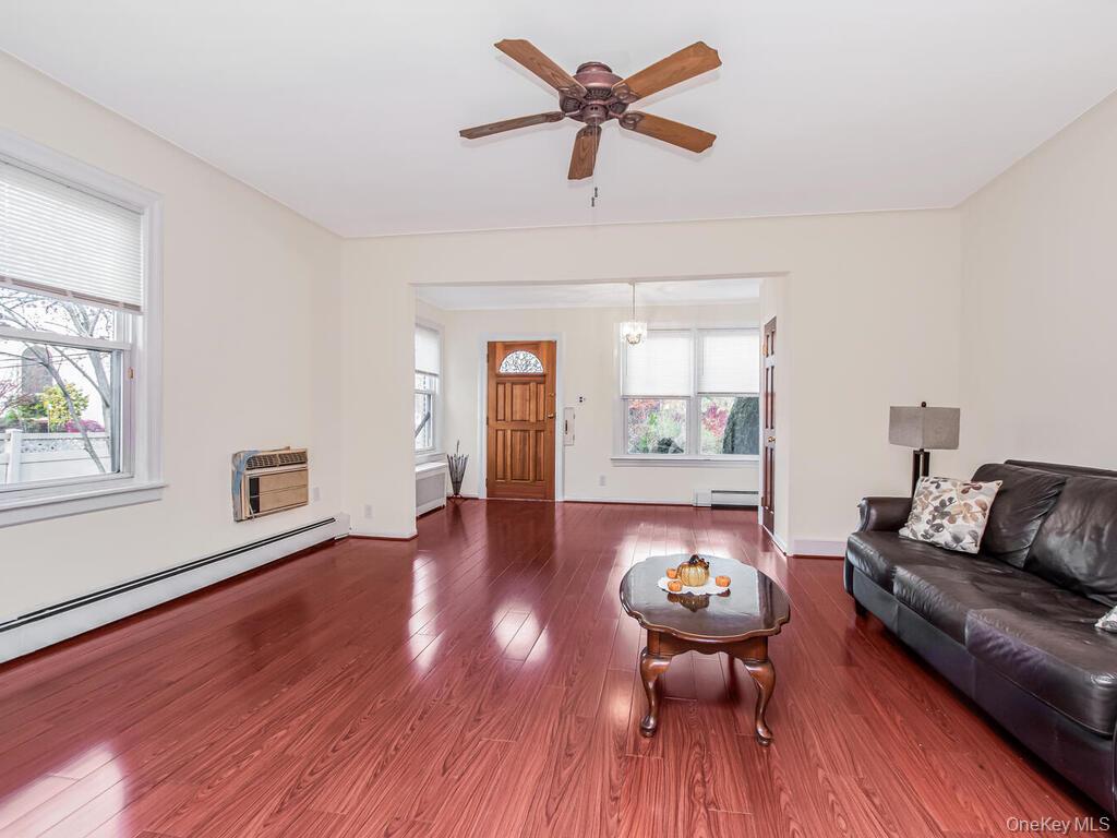 #8 photo, 1813 Willow Lane, 布朗士 Bronx , NY 10461