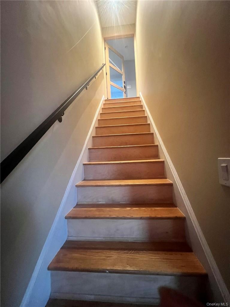 #2 photo, 36 Roanoke Avenue, Rye Brook , NY 10573