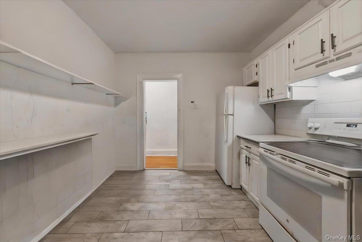 #18 photo, 5783 Mosholu Avenue, Bronx , NY 10471