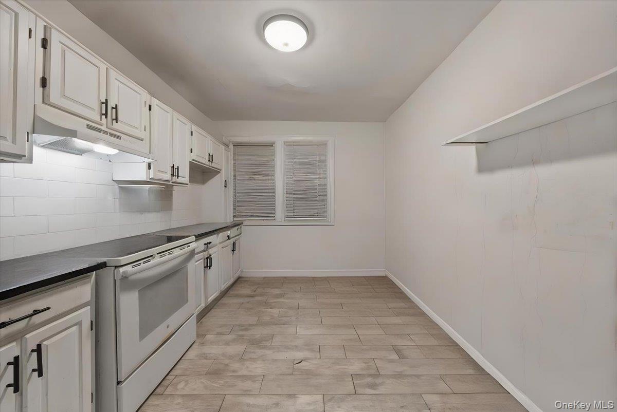 #19 photo, 5783 Mosholu Avenue, Bronx , NY 10471