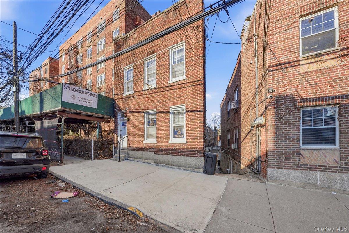 #3 photo, 5783 Mosholu Avenue, Bronx , NY 10471