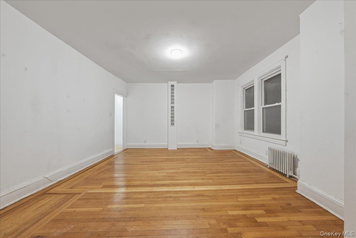 #7 photo, 5783 Mosholu Avenue, Bronx , NY 10471